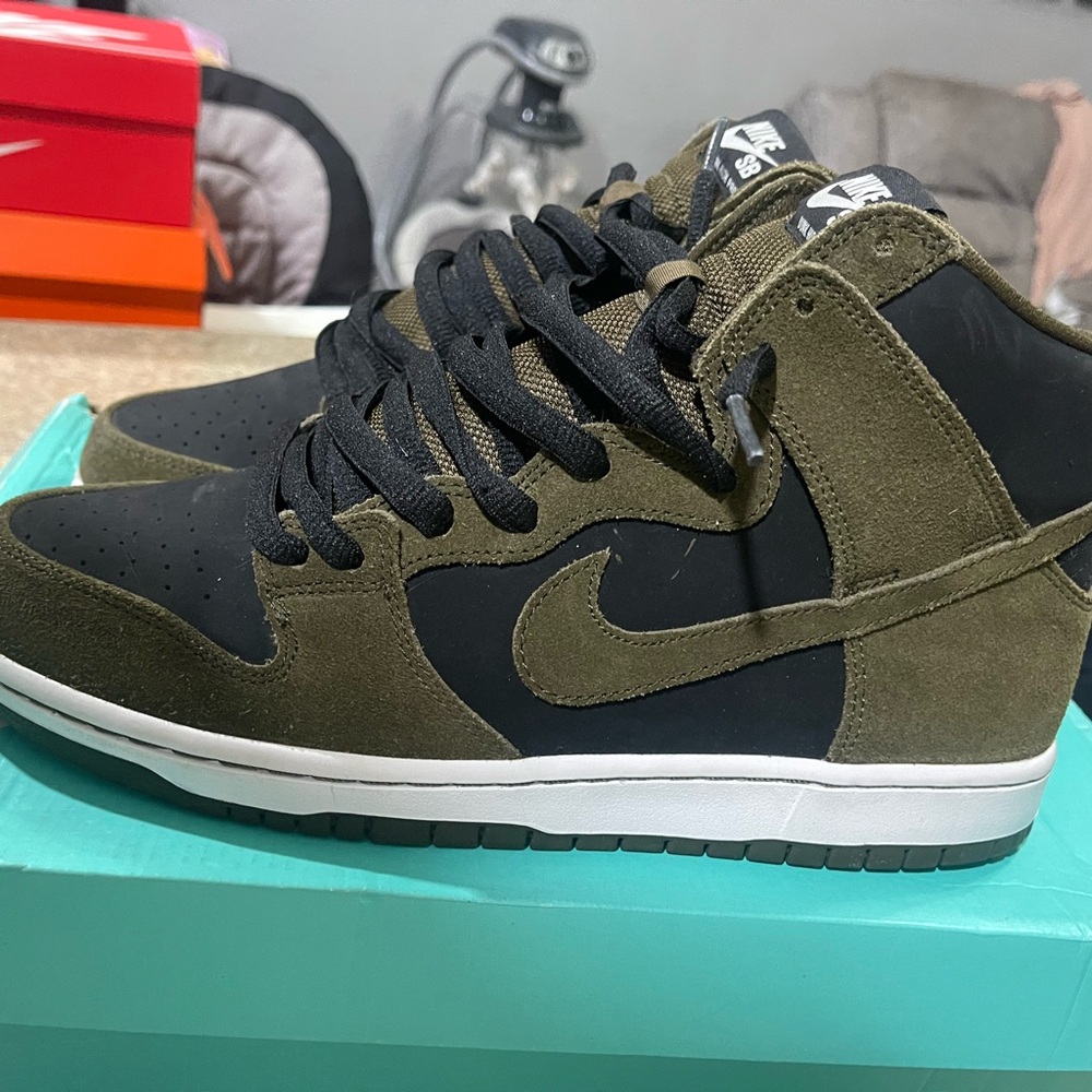Nike Dunk Hi - Picture 3 of 4